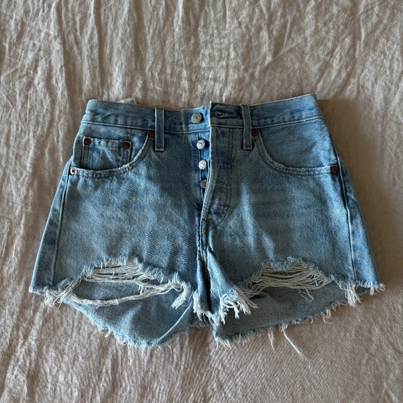 501® Original Fit High Rise Women's Shorts - Picture 1 of 3